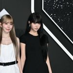 홍은채는 이런 옷을 입어도 미모가 <b>사네</b>