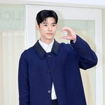 [모두드루와] [포토] <b>로몬</b> '반쪽 하트'