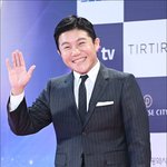 결혼' 조세호, 청첩장 공개…"두 <b>손</b> 꼭 잡고 <b>한</b> 길 걷겠다"