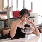[댓글부탁해] 김혜윤, 드레스 입고 블랙<b>스완</b> 변신..선 넘은 예쁨