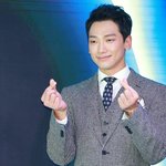 비, '<b>SNL</b>6' 호스트 정점 찍는다 "긍정검토 중"(종합)