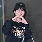 박은빈, 빙고-비닝 <b>키링</b> 달고서 ‘하트~’ [포토엔HD]