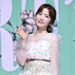 '아이즈원 출신' 히토미, 김재중 걸그룹 합류에 "가슴 벅차올라"…이채연도...
