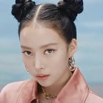 [댓글부탁해] 슈가 갑자기 뉴진스 지지글 <b>올림</b>