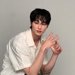 변우석, 명절에도 어김없이 '미모 열일'…"해피 <b>추우</b>석"