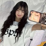 [댓글부탁해] '워터밤 여신' 권은비, 확대하니 더 예뻐…물오른...