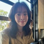 '최정훈' 한지민, 열애 인정 그 후…한 달 만에 근황 공개