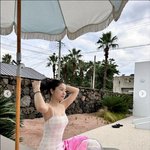 <b>전진</b>' 류이서, 승무원 출신 답네…청순+섹시 다 되는 '가녀린 수영복...