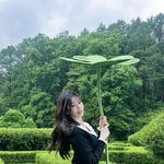 [모두드루와] 럭키비키의 의인화’ 장원영, 우산만 한 네잎 클로버...