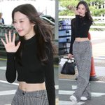 [댓글부탁해] 문가영, 개미허리 드러낸 공항 패션…걸친 것만 800만원대