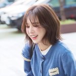 레드벨벳 웬디, ‘최애 텀블러 다람쥐처럼 두손에 꼭 쥐고’ (웬디의...