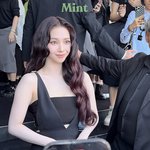 헐 카리나 <b>염색</b>했나봐