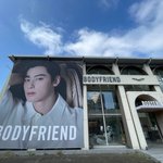 우리 모델 차은우 쓴다고 고래고래 외치는 중