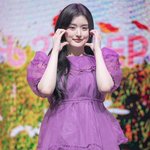 [포토] 아테나, 퍼플 볼 하트