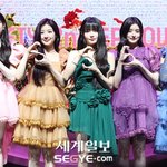 [댓글부탁해] [포토] 피프티피프티 '완전체 컴백'