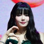 [댓글부탁해] [포토] 피프티 피프티 키나, 언제나 중심