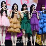 진정성 있게...” 피프티 피프티, 음악은 여전했다 ‘이지 리스닝’...