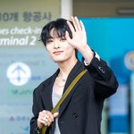 [현장포토] "<b>재벌</b> 3세의 출국길"...아이엔, 압도적 분위기