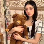 오마이걸 유아, 곰인형보다 작은 얼굴… 만찢녀 비주얼 [<b>MD</b>스타]