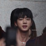 <b>진</b> 개잘생겻네