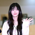 [엔터톡] [사진]아이브 이서, '출국길 미소 머금고'