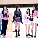 [엔터톡] [사진]아이브 출국, '매력이 뚝뚝'