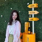 '김동완 이별설' 서윤아, <b>술병</b> 옆에서 해맑은 미소