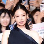 제니, '실내흡연' 논란 언급…"韓 대중 왜 화내는지 이해"