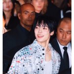 보테가베네타<b>쇼</b> <b>참석</b>한 스키즈 아이엔