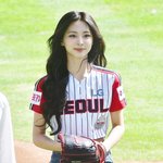 잠실 야구장 홀린 키위상큼 쯔위 [포토엔HD]