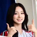 트와이스 쯔위 ‘<b>LG</b>가 최고’ [MK포토]