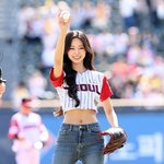 트와이스 <b>쯔위</b> '승리 요정 될래요'[엑's HD포토]