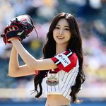 트와이스 쯔위 ‘한 손에 잡힐듯한 개미허리’ [<b>MK</b>포토]