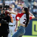 잠실 야구장 찾은 <b>쯔위</b> '오늘은 시구'