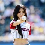 트와이스 쯔위 ‘<b>LG</b>의 승리 요정이 될래요’ [MK포토]