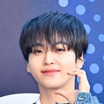 [사진]크래비티 형준,'귀여운 볼하트'