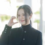 [현장포토] "모닝 러블리"...지수, <b>심</b>쿵 볼하트