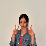 '빅토리' 혜리, 빨간색 포인트로 상큼미 <b>UP</b> 청청 패션