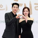 [댓글부탁해] 포즈 취하는 강훈-<b>조혜주</b>