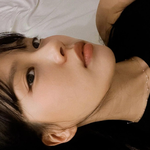 고민시가 말아주는 '침대 셀카'…쌩얼 피부가 '이정도'<b>라니</b>