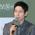 '보통의 가족' 설경구 "식사신 100컷도 찍어…끝이 안났다"