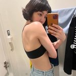 김새롬, 과감하게 드러낸 <b>등허리</b>..모델이라 늘씬해