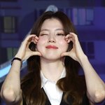 [포토S] 한소희, <b>윙크</b> 볼하트!