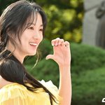 [댓글부탁해] [사진]김혜윤 '상큼한 하트'