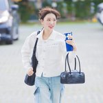 레드벨벳 웬디, ‘최애 가방과 최애 텀블러 챙겨온 출근길 멍뭉이’...