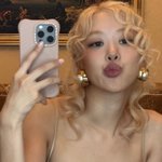 [드루와] 블랙핑크 로제, 이 섹<b>시미</b> 무슨 일이야 [스타샷]