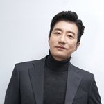 [단독] '열일' 김명민, 7년만 <b>박훈정</b> 감독과 재회 '슬픈열대'...