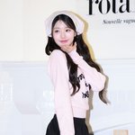 [사진]아이브 장원영,'핑크빛 가을 소녀'