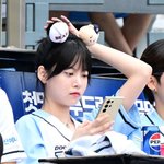 [어케생각해] [사진]르세라핌 홍은채, 베어스 머리띠하고 귀엽게