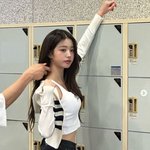 [모두드루와] 장원영, <b>한줌</b> 안 되는 개미허리..바비인형도 울릴...